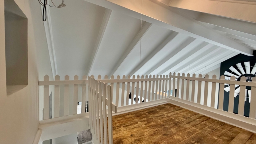 6 Bedroom Property for Sale in Fernwood Western Cape